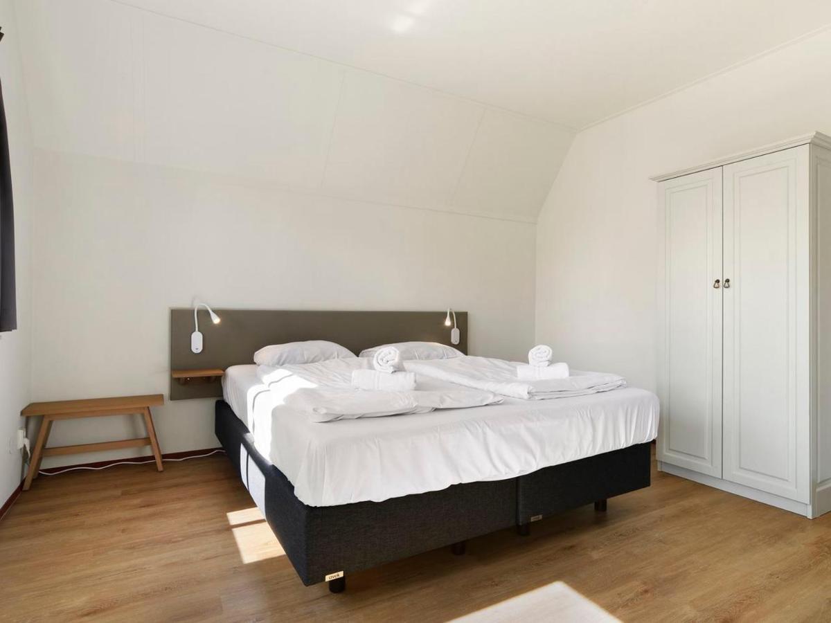 Luxury 4-Person Residence In The Holiday Park Landal Esonstad Anjum Exterior photo